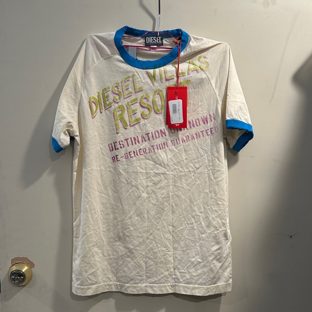 Diesel Men's White Tee with Blue and Yellow Accents SIZE - S